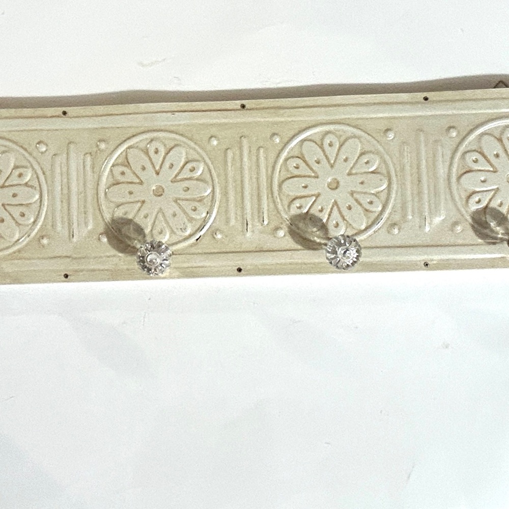 Vintage Style Embossed Antique White Metal Wall Rack Glass Knob Hangers. 24” - Picture 6 of 8